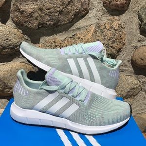 Adidas Women Dash Green Swift Run Sneaker
